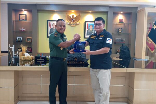 Pangkostrad Letnan Jenderal TNI Muhammad Saleh Mustafa, Menerima Kunjungan PWRC