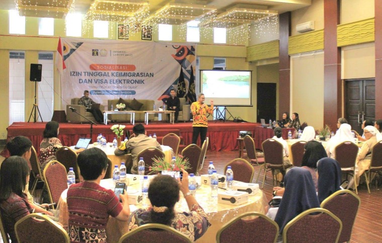 Imigrasi Labuan Bajo Gelar Sosialisasi Izin Tinggal Keimigrasian dan Visa Elektronik di Manggarai