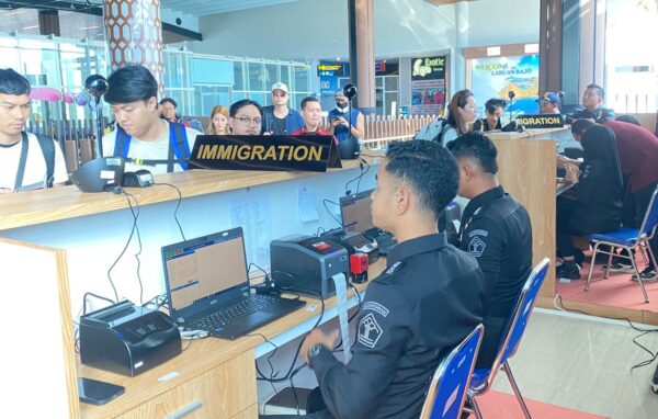 Imigrasi Labuan Bajo Tingkatkan Efisiensi, 157 Penumpang Dilayani Kurang dari1 Jam