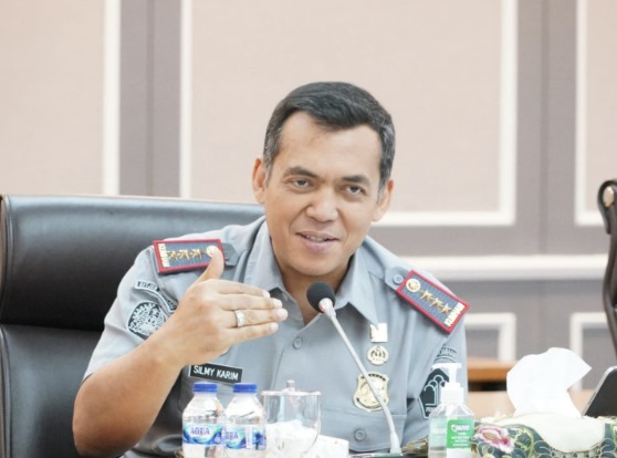Silmy Karim: Risiko Kerja Tinggi Dasari Aturan Penggunaan Senjata Api bagi Petugas Imigrasi