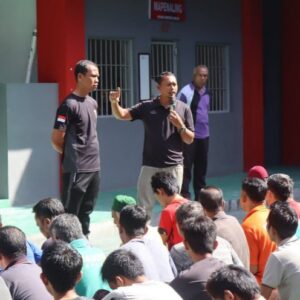 Pastikan WBP Memahami Hak dan Kewajibannya, Ka. KPLP Berkolaborasi dengan Kasi Binadik Berikan Arahan