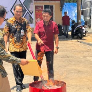 Kelola Arsip Substantif Kantor Imigrasi Kelas I Khusus TPI Makassar Lakukan Pemusnahan