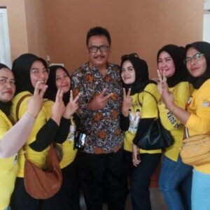 Relawan Srikandi H. Asep Japar Dukung Sosialisasi  di Kabandungan