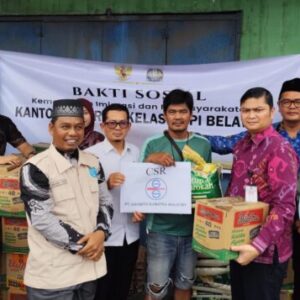 Bakti Sosial Kantor Imigrasi Belawan, Salurkan Bantuan Kepada Masyarakat Terdampak Banjir