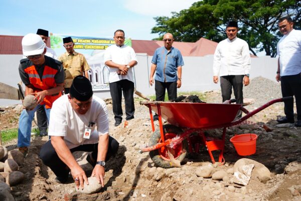Kakanwil Kemenkumham Sulsel Taufiqurrakhman Letakan Batu Pertama Pembangunan Masjid Kanwil