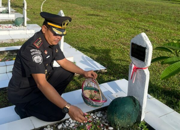 Kalapas Palangka Raya Ikuti Upacara Tabur Bunga Peringatan HUT KORPRI KE-53