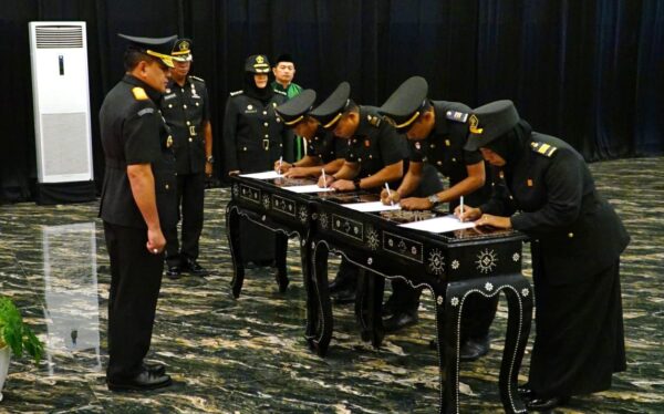 Lantik Pejabat Perancang Perundang-Undangan, Kakanwil Sulsel Dorong Produk Hukum Responsif