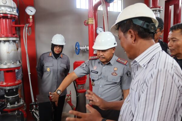 Lapas Palangka Raya Tingkatkan Kesigapan Petugas dengan Pelatihan Kebakaran