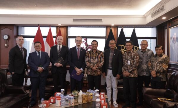 Menteri Hukum Terima Kunjungan Kehormatan Dubes Inggris, Jajaki Kerja Sama Hukum