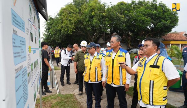 Pelaksanaan Program Swasembada Pangan, Menteri Dody Tinjau Rehabilitasi DI Mrican di Nganjuk