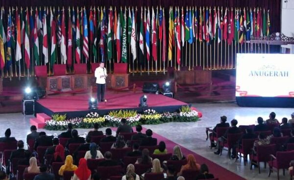 Pemkab Sukabumi Raih Penghargaan Kabupaten Informatif 2024