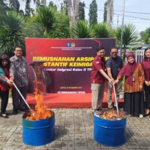 Pemusnahan Arsip Kantor Imigrasi Belawan