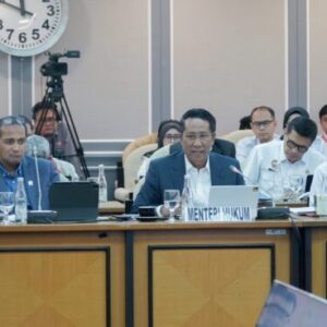 Raker Perdana dengan Komisi XIII DPR RI, Supratman Bahas Fokus Kerja Kementerian Hukum
