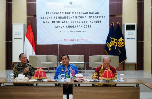 SesDitjen AHU Beri Penguatan Pembangunan ZI Pada BHP Makassar