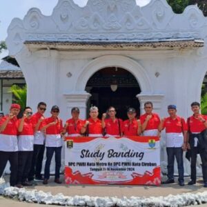 Study Banding PWRI Metro, Kunjungi DKIS Cirebon dan Lokasi Bersejarah