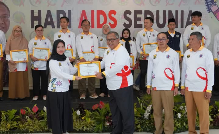 Bupati Marwan Serukan Kesadaran Bersama dalam Penanggulangan HIV-AIDS