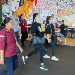 Dua Wanita Rusia Dideportasi Usai Tawarkan Jasa Pijat Ilegal