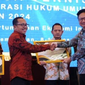 Kanwil Kemenkumham Sulsel Raih Penghargaan IKPA dan Publikasi Layanan AHU Terbaik