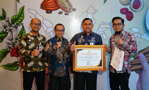 Kanwil Kemenkumham Sulsel Terima Penghargaan atas Peran Aktif Indikasi Geografis