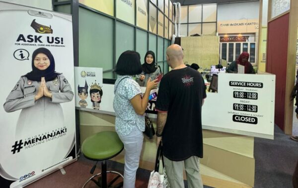 Layanan Pusat Informasi untuk Orang Asing di Mall Pelayanan Publik Sumatera Expo