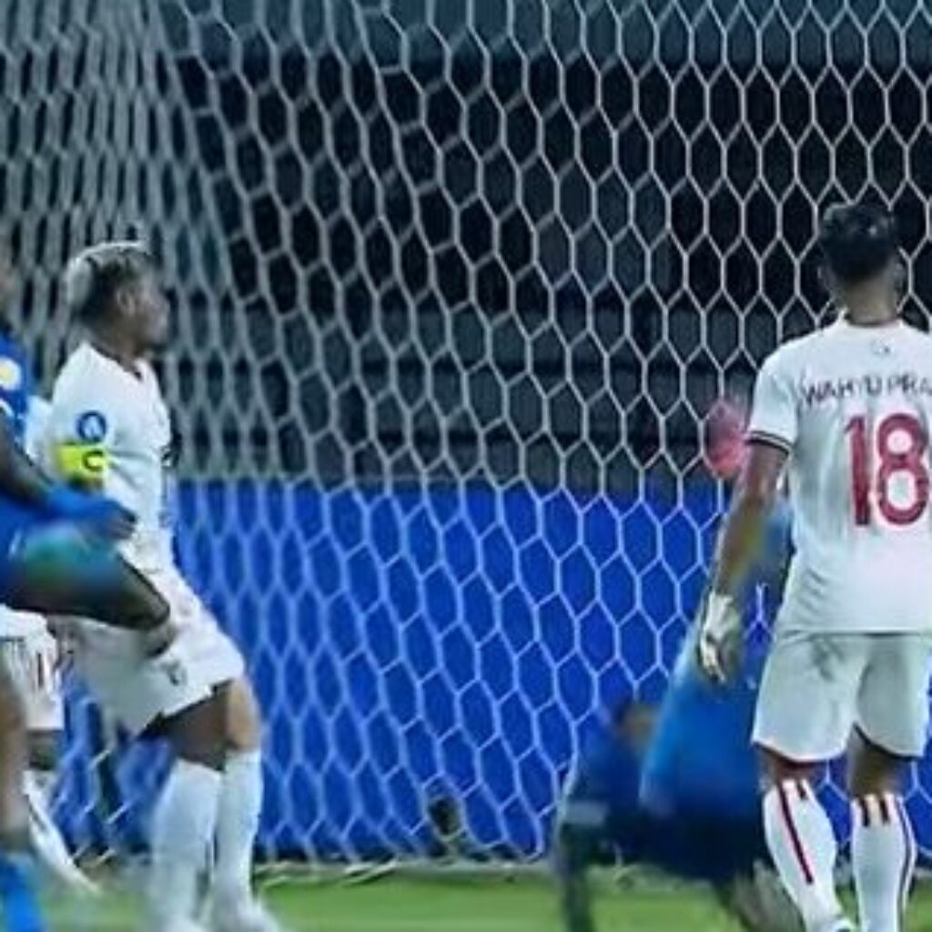 Persib Bandung Tak Terkalahkan Usai Bungkam Malut United 2-0