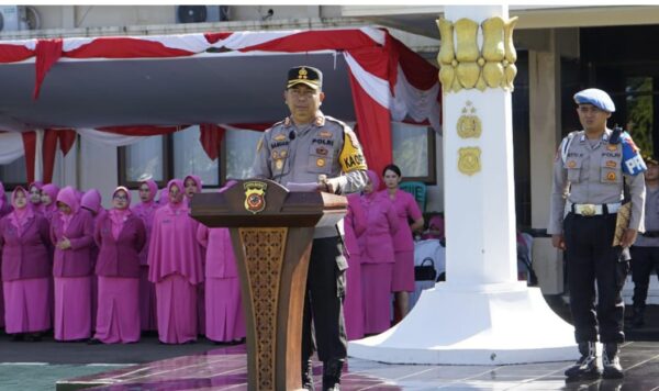 AKBP Dr. Sаmіаn Pimpin Kenaikan Pangkat 64 Personel Polres Sukabumi