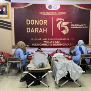 Donor Darah Sambut Hari Bhakti Imigrasi ke-75 di Padang