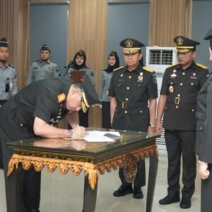 Kakanwil Agato P P Simamora Lantik Pejabat Manajerial Kemenkum Sumsel