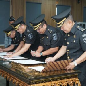 Kakanwil Kemenkum Sumsel Lantik 21 Pejabat Fungsional, Dorong Adaptasi dan Inovasi