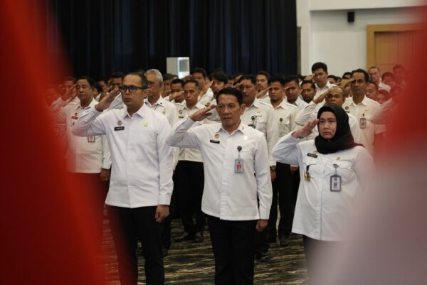 Kanwil Kemenkum Sulsel Gelar Apel Awal Tahun 2025 Bersama Menko Hukum HAM