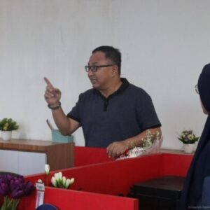 Kanwil Kemenkum Sumsel Tingkatkan Kenyamanan dengan Kegiatan Jumat Bersih