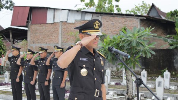 Upacara Tabur Bunga dalam Rangka Memperingati Hari Bhakti Imigrasi ke-75