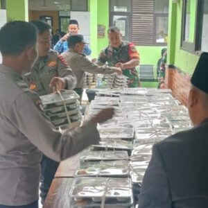Polsek Sagaranten dan Koramil 0622/11 Sagaranten Kawal Distribusi Makan Bergizi Gratis untuk Siswa