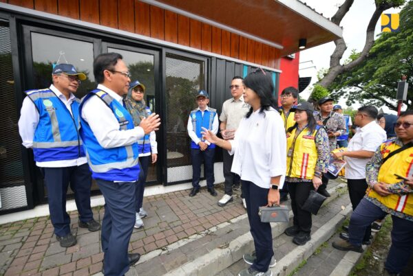 tinjau-rest-area-km-57-wamen-pu-dan-kapolri-pastikan-kesiapan-mudik-lebaran-2025