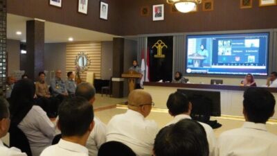 Gusti Ayu Putu Suwardani saat memberikan materi tentang Pancasila dalam pelatihan KUHP 2025