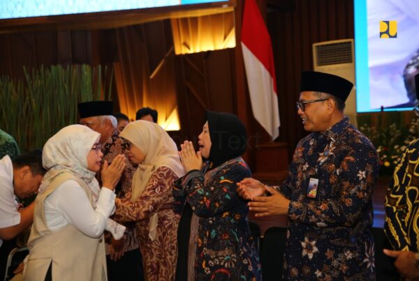 Menteri PU Dody Hanggodo menghadiri Halal Bihalal bersama pegawai Kementerian Pekerjaan Umum usai libur Lebaran 2025.