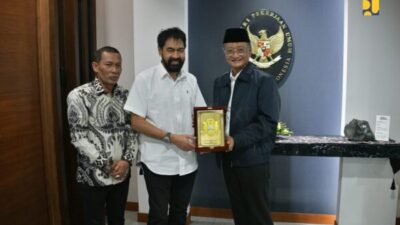 Menteri Pekerjaan Umum Dody Hanggodo menerima kunjungan Gubernur Aceh Muzakir Manaf untuk membahas pembangunan infrastruktur irigasi dan jalan di Aceh.