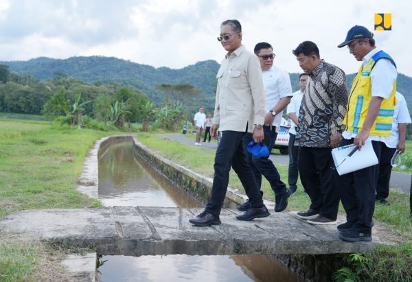 Menteri PU meninjau saluran irigasi Kalibawang di Kulonprogo