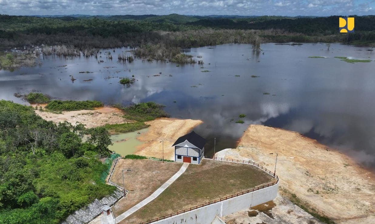 Pemandangan Bendungan Marangkayu di Kalimantan Timur setelah proses konstruksi selesai