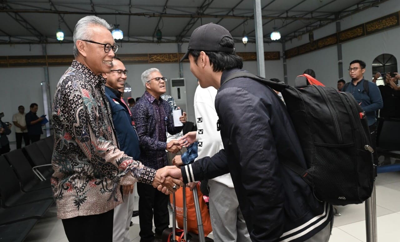 Kloter pertama WNI evakuasi Iran tiba di Bandara Soekarno-Hatta