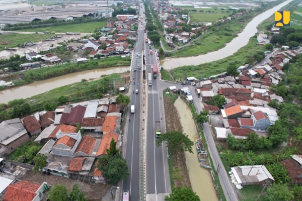 Pembangunan jalan nasional di Indonesia oleh Kementerian PU untuk mendukung konektivitas antarwilayah