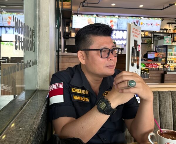 Kornelius Wau. Kolaborasi antara ASN senior dan junior mencerminkan pentingnya keseimbangan antara pengalaman dan regenerasi dalam birokrasi.