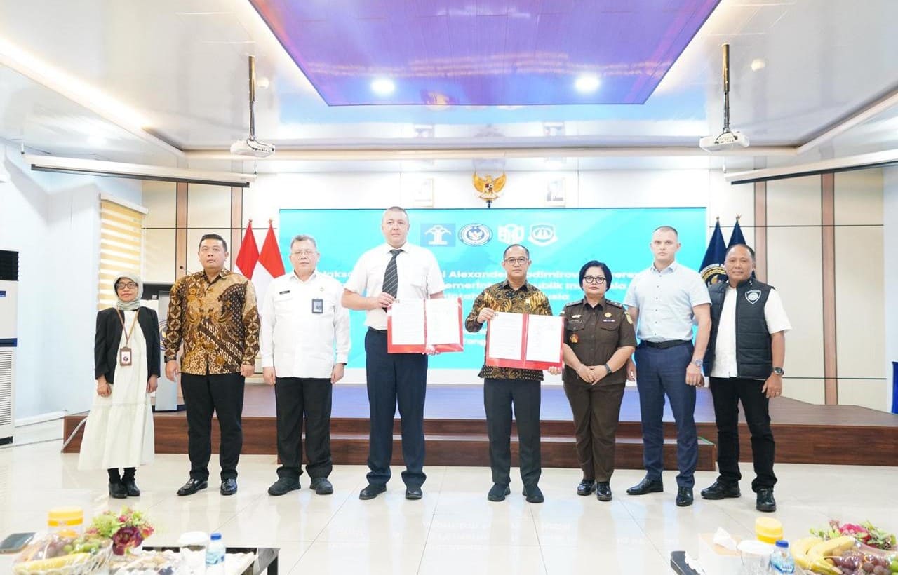 Proses ekstradisi WN Rusia Alexander Zverev oleh pemerintah Indonesia