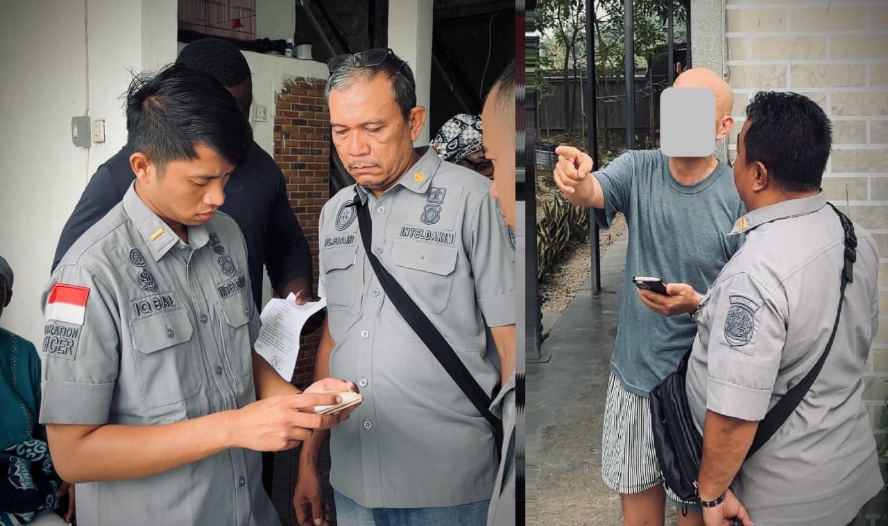 Petugas Imigrasi Bogor saat memeriksa dokumen warga negara asing