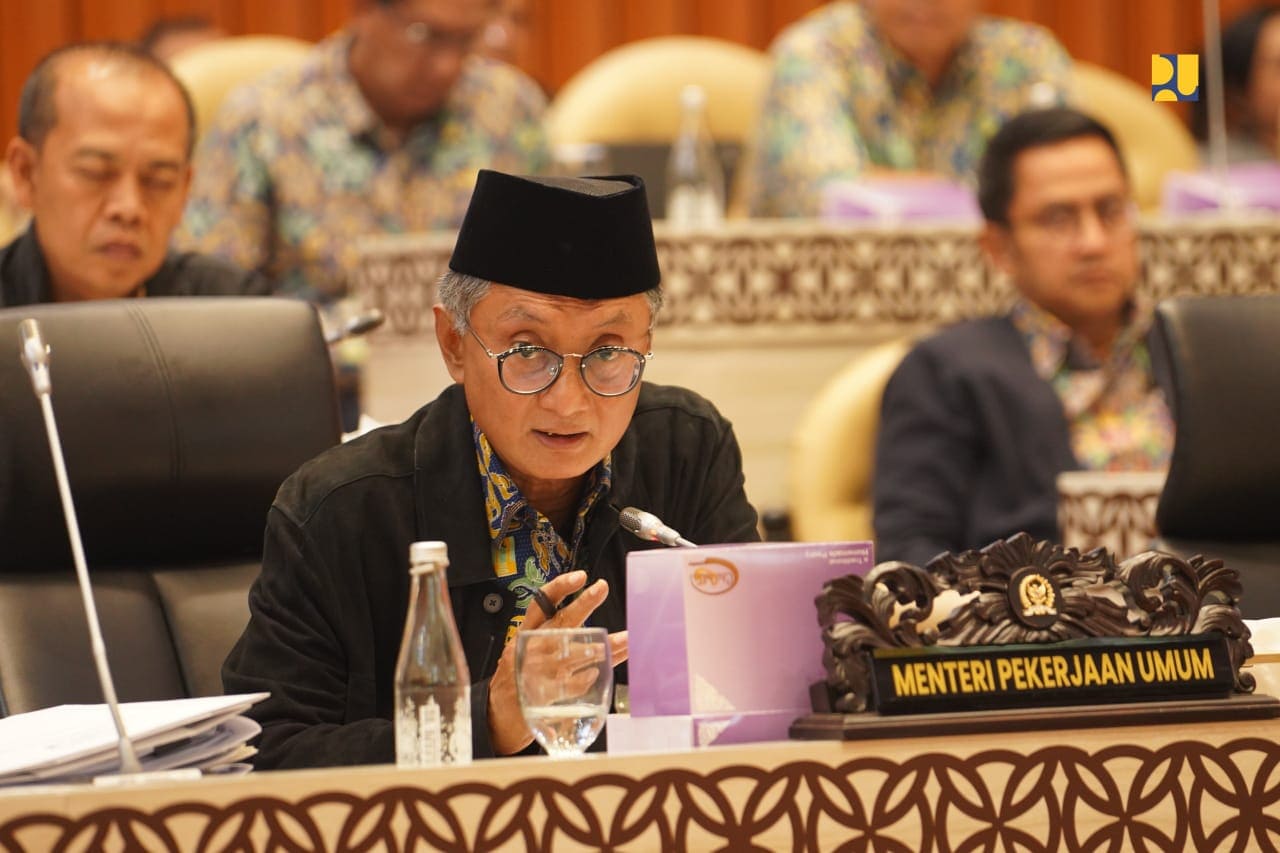 Menteri PU Dody Hanggodo dalam rapat evaluasi anggaran di DPR RI