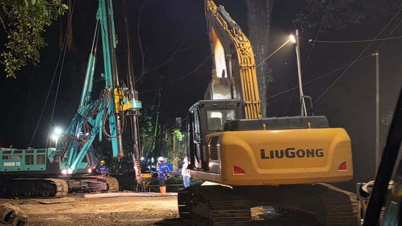 Proyek perbaikan jalan nasional di Tikungan Mbah Singo, Jalur Gumitir