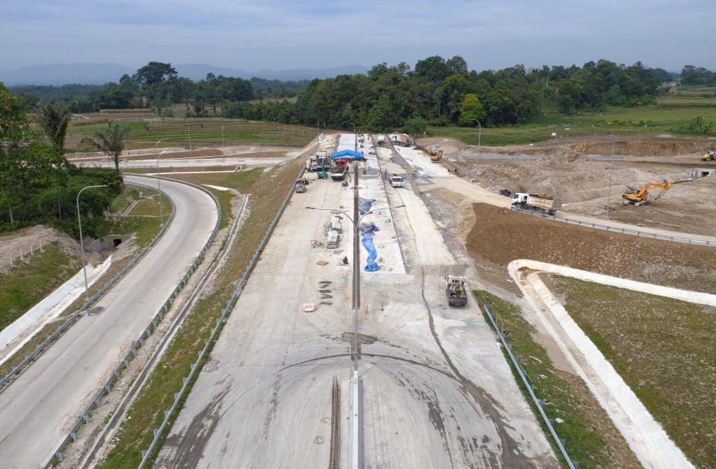 Pembangunan ruas tol Kuala Tanjung–Parapat segmen Sinaksak–Pematang Siantar