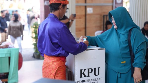 Suasana pemungutan suara ulang dan pilkada ulang 2025 di Papua dan Bangka Belitung