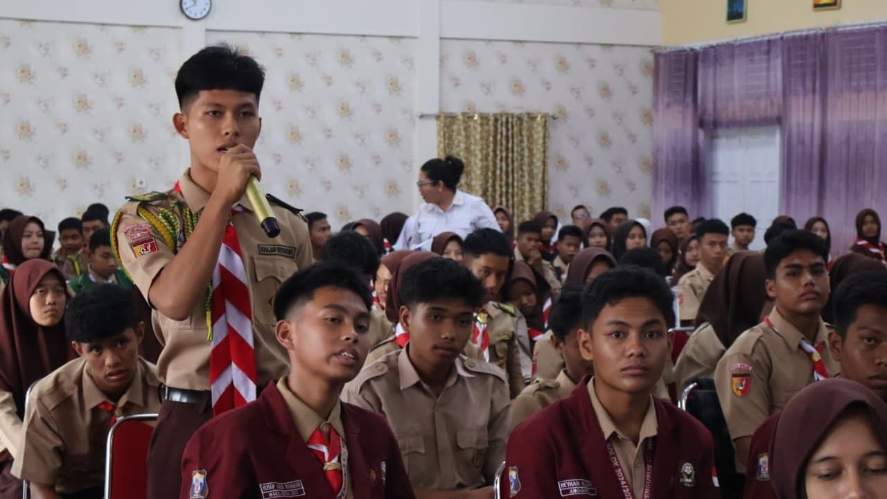 Sosialisasi Keimigrasian Kantor Imigrasi Padang di SMAN 3 Solok