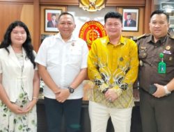 Kornelius Wau Sampaikan Ucapan Selamat untuk Ketut Sumedana yang Kini Menjabat Kajati Sumsel